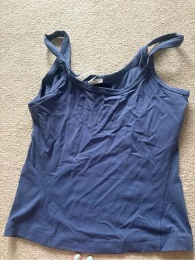 LULULEMON TANK TOP IN BRILLIANT BLUE SIZE 6